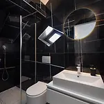 Apartment Top Rooms Split