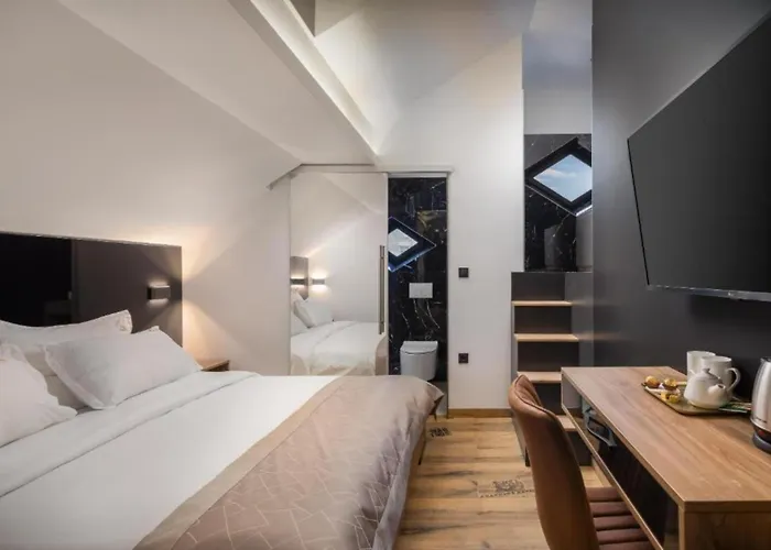 Top Rooms *