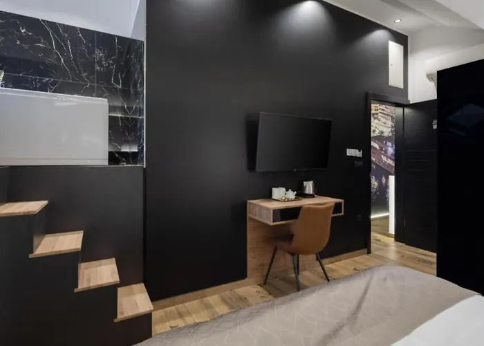 Top Rooms *