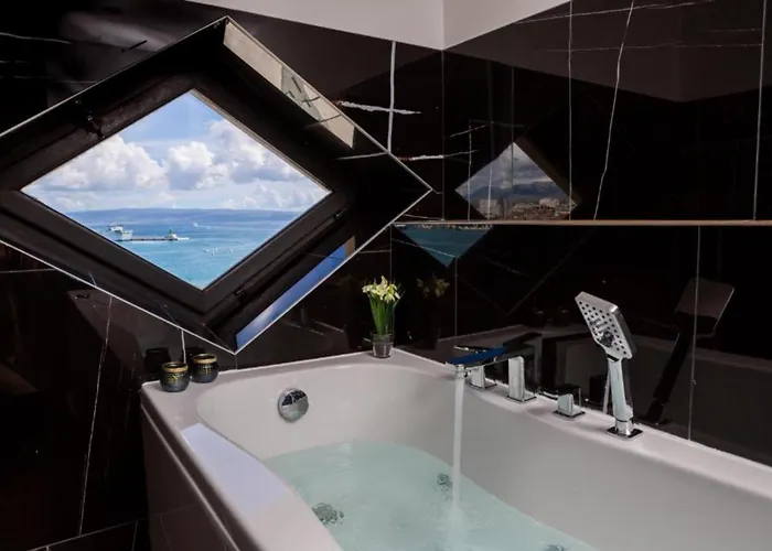 Top Rooms