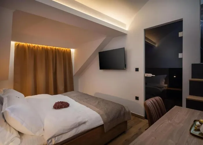 Top Rooms * Split