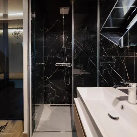 Top Rooms Apartment