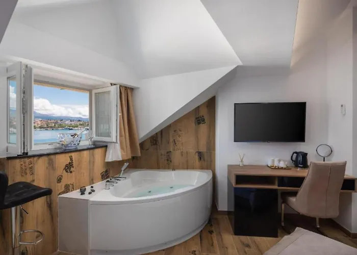 Top Rooms Apartman *