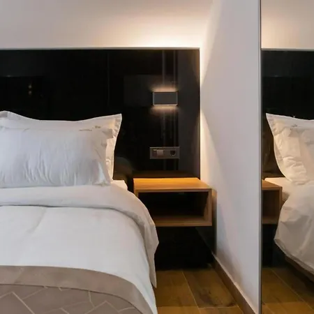 Top Rooms *